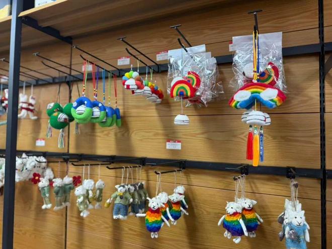 共鸣 牙克石文创冰箱贴“大受欢迎”瓦力游戏北疆文化 方寸之间引发情感