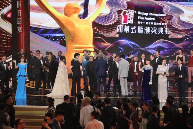 之都一幅壮阔图卷纵情铺展瓦力游戏app北京：文化(图1)