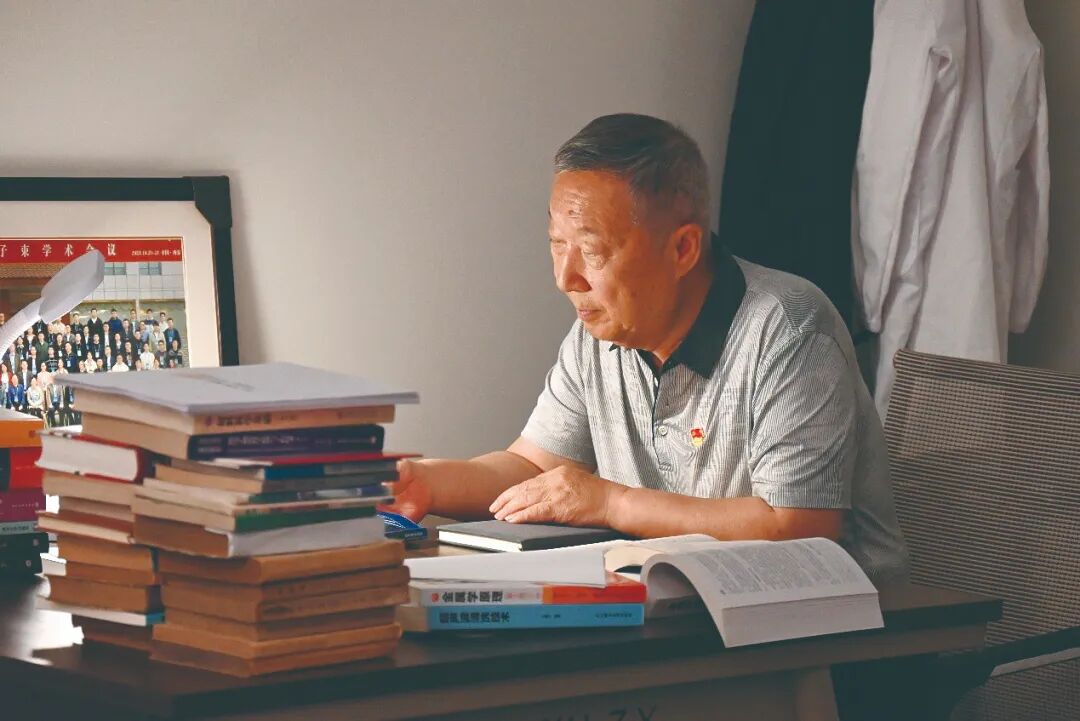 西安交大赵玉清教授“年过七旬”的创业故事瓦力游戏【产教融合】《中国科学报》报道(图1)